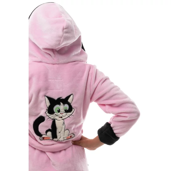 Poppy DK Köntös, Caty cica Rózsa-fekete